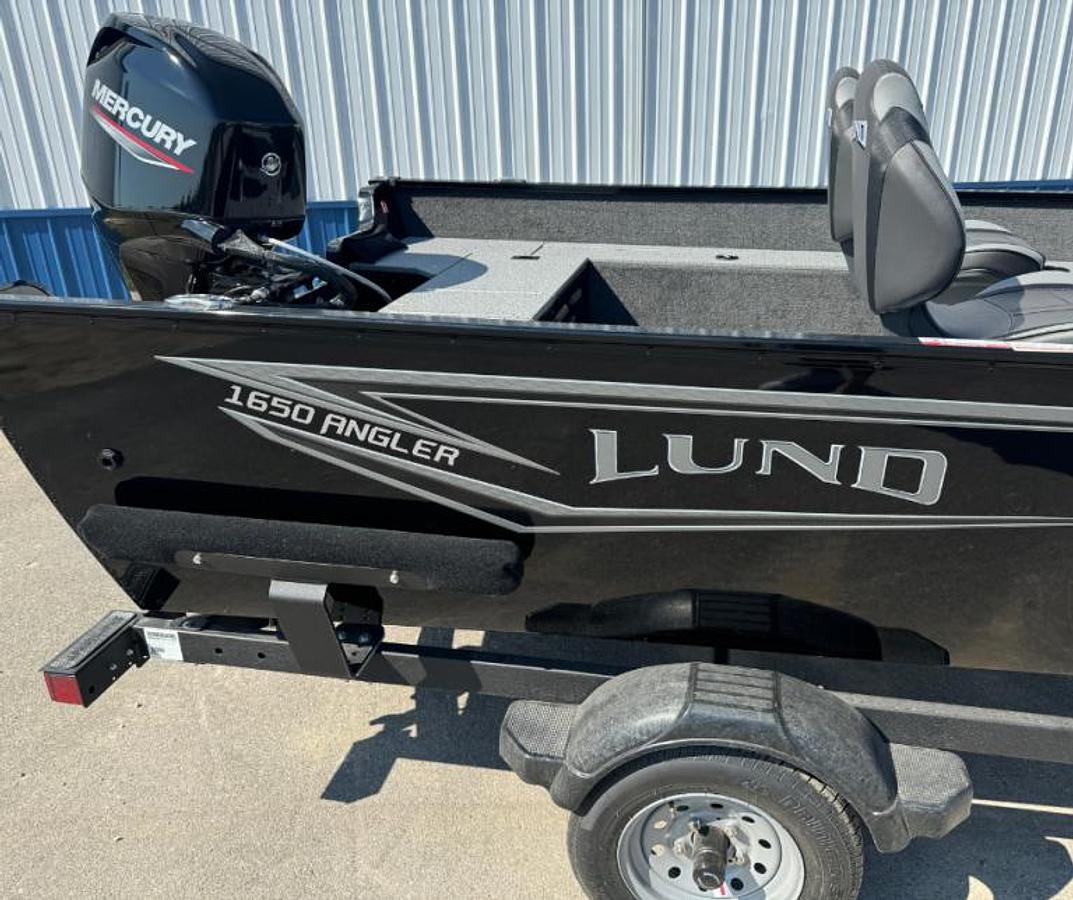 2025 Lund Angler 1650 SS