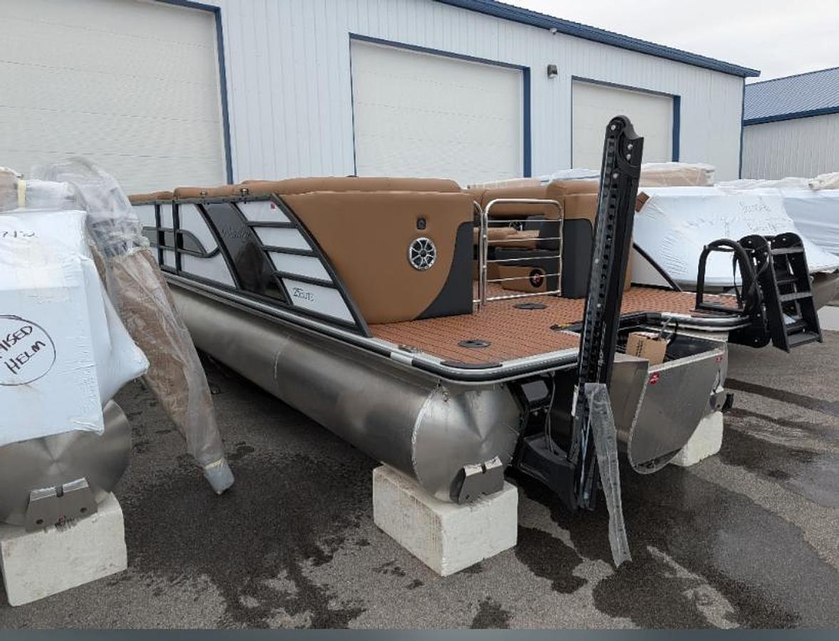 2026 Bentley Pontoon Elite 253 Admiral