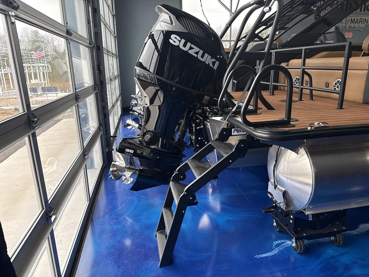 2026 Bentley Pontoons Elite 253 Swingback EXT w/ Wake Tower