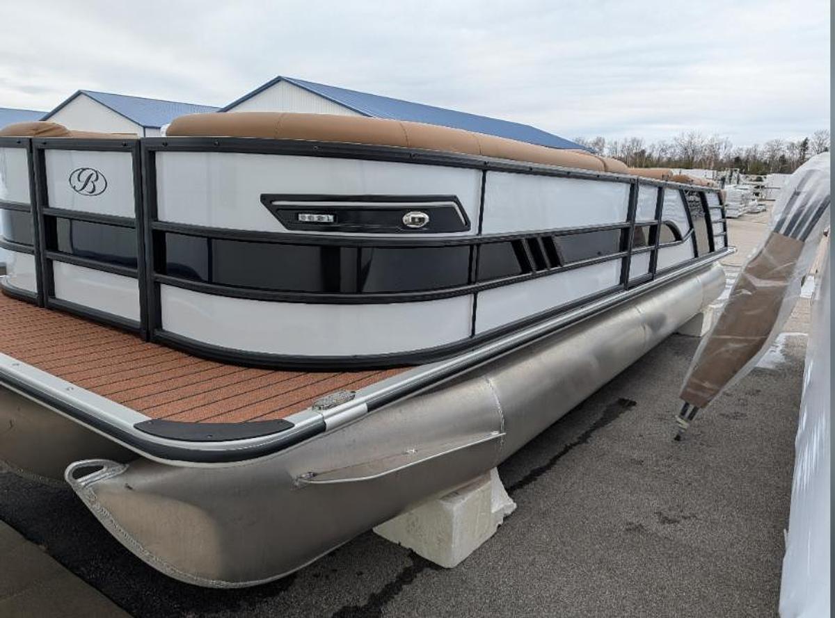 Used 2026 Bentley Pontoons Elite 253 Admiral