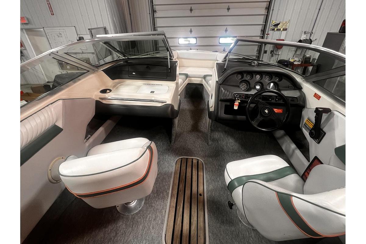 Used 1992 Sea Ray 220 Bow Rider