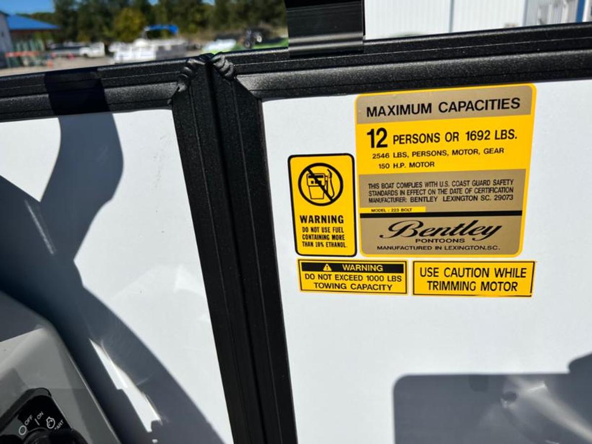 2026 Bentley Pontoons 223 Bolt