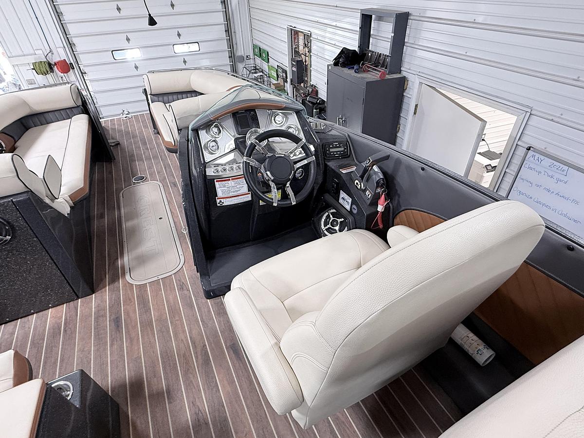 Used 2014 Crest  250 Savanah