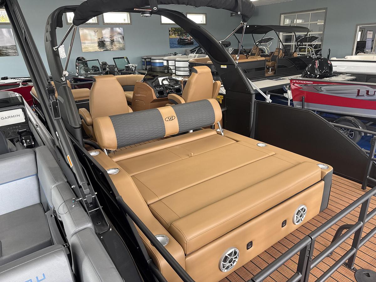 2026 Bentley Pontoons Elite 253 Swingback EXT w/ Wake Tower