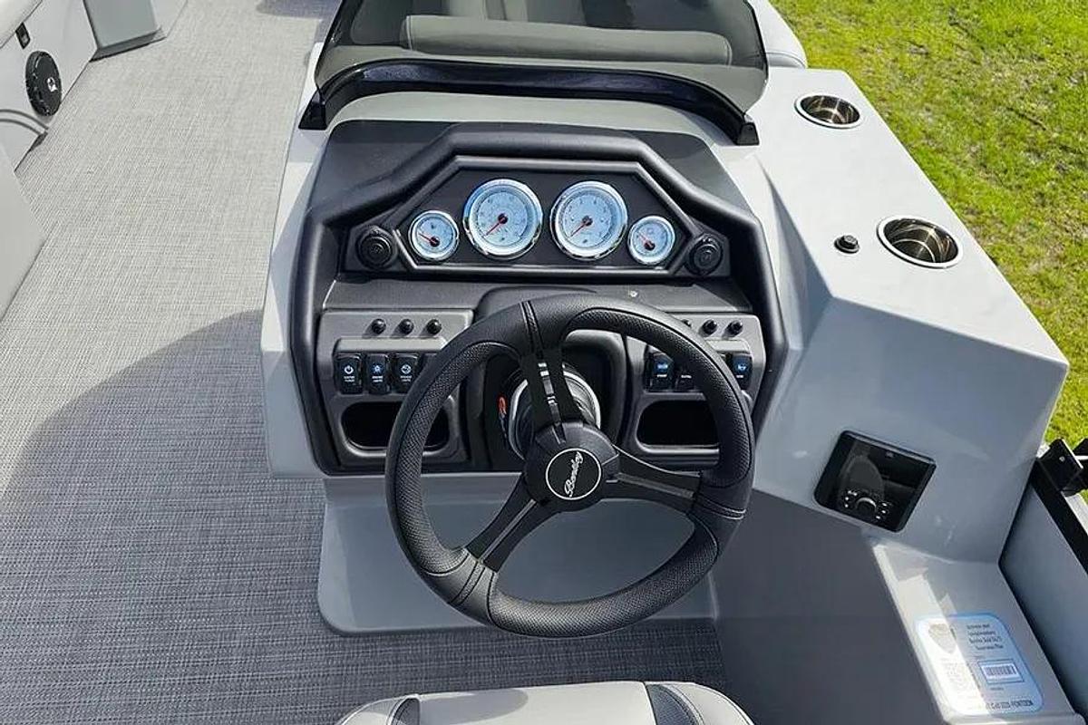 2026 Bentley Pontoons Legacy 243 Navigator Ext