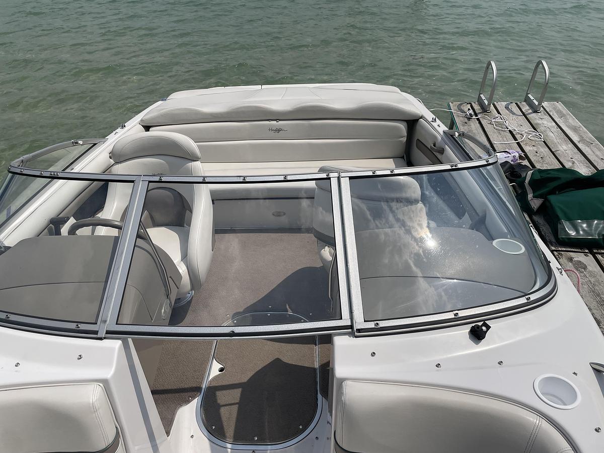 Used 2002 Four Winns 200 Horizon with Trailer