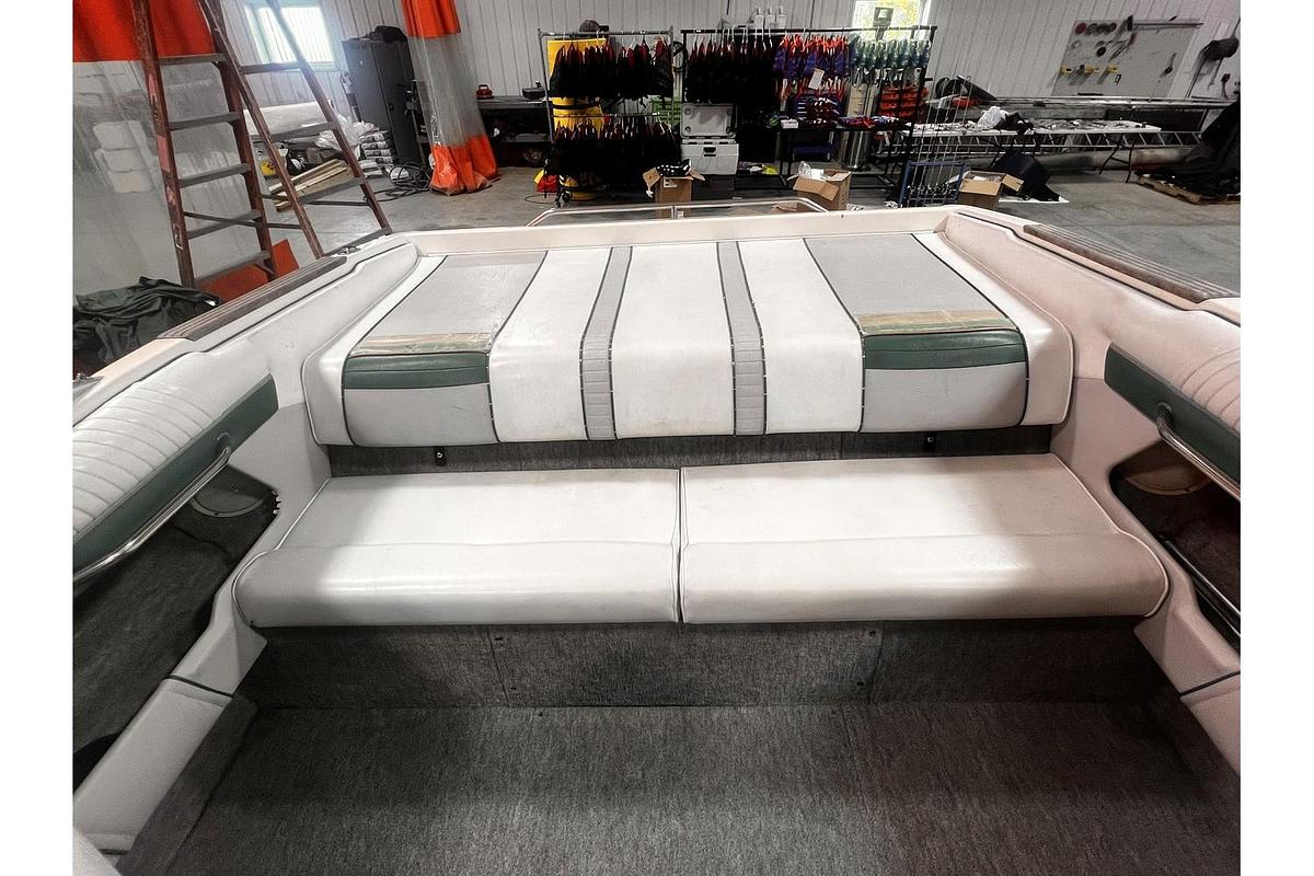 Used 1992 Sea Ray 220 Bow Rider