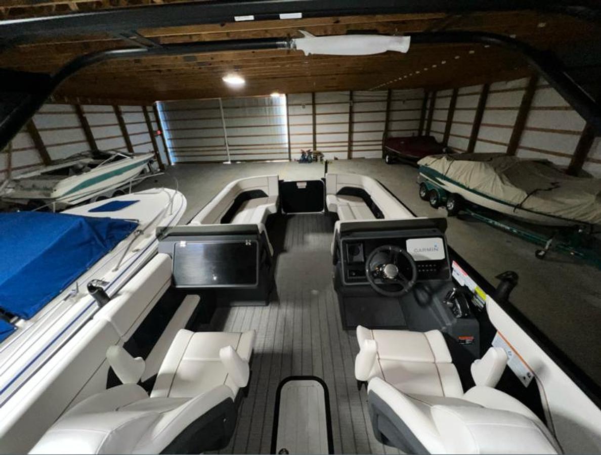 2025 Manitou 2025 Manitou Explore 24