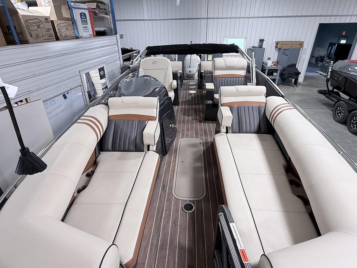 Used 2014 Crest  250 Savanah