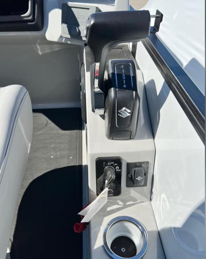 2026 Bentley Pontoons Legacy 243 Navigator Ext