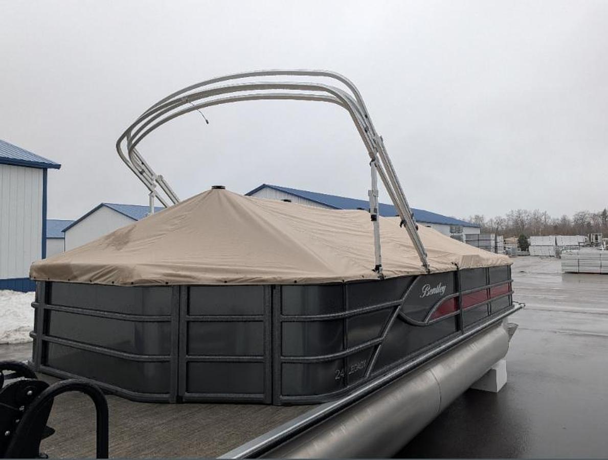 2026 Bentley Pontoons Legacy 243 Cruise