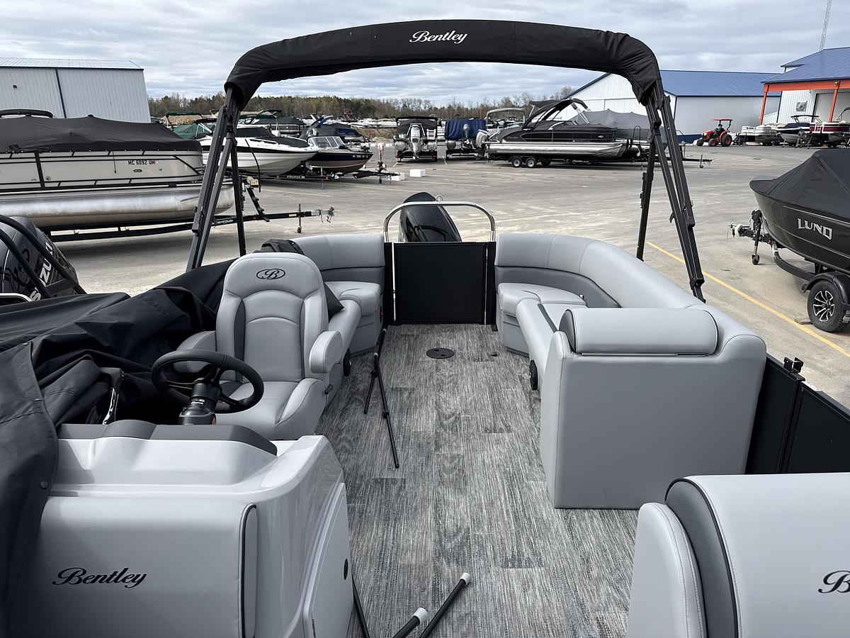 2026 Bentley Pontoons 223 Bolt
