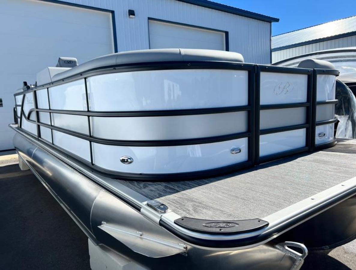 2026 Bentley Pontoons Legacy 243 Navigator Ext