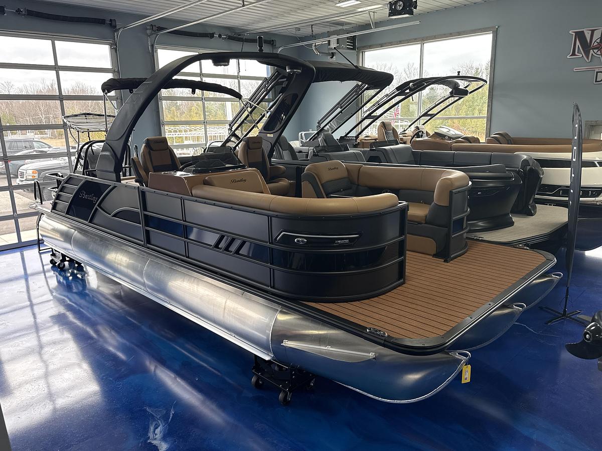 2026 Bentley Pontoons Elite 253 Swingback EXT w/ Wake Tower