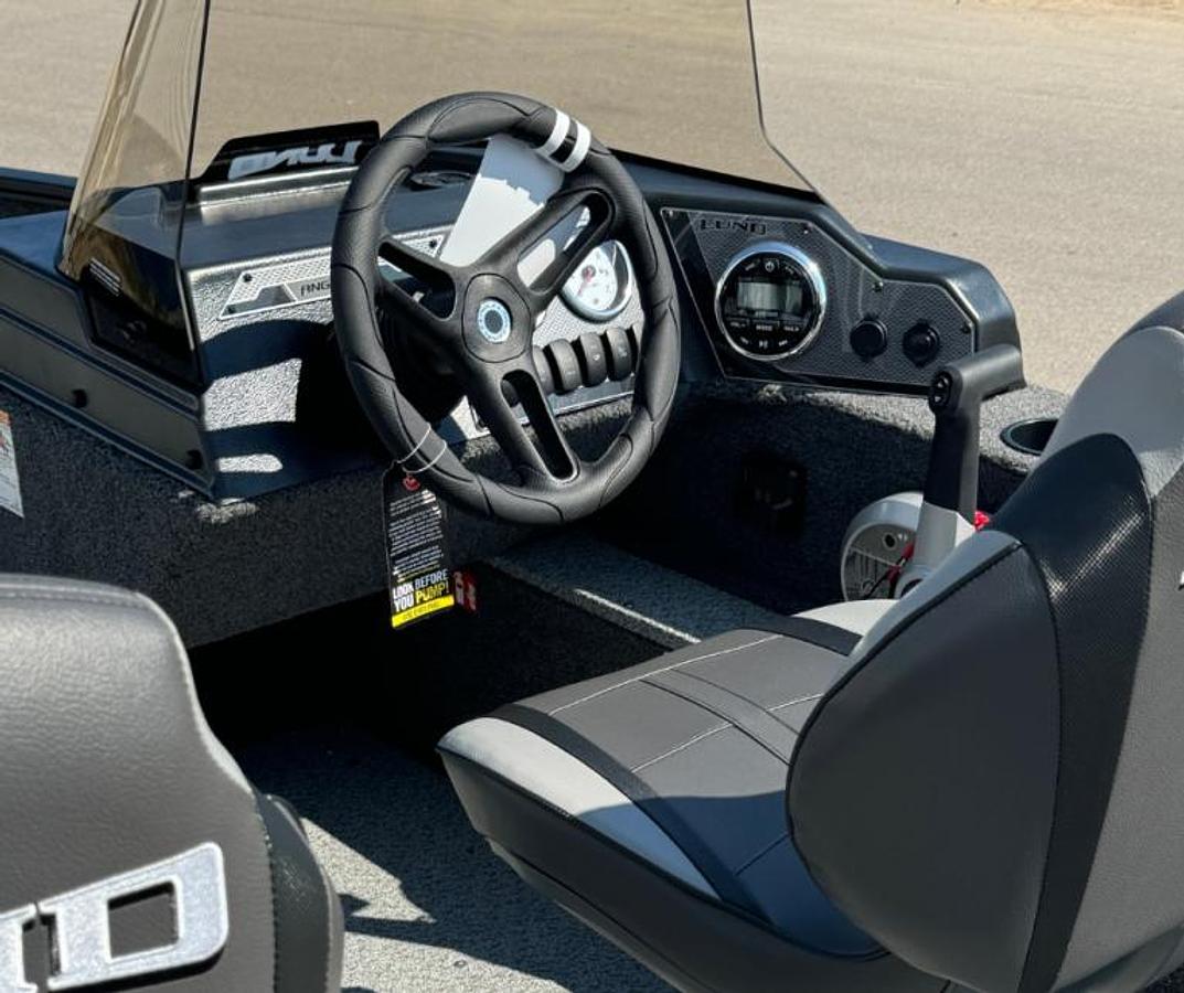 2025 Lund Angler 1650 SS