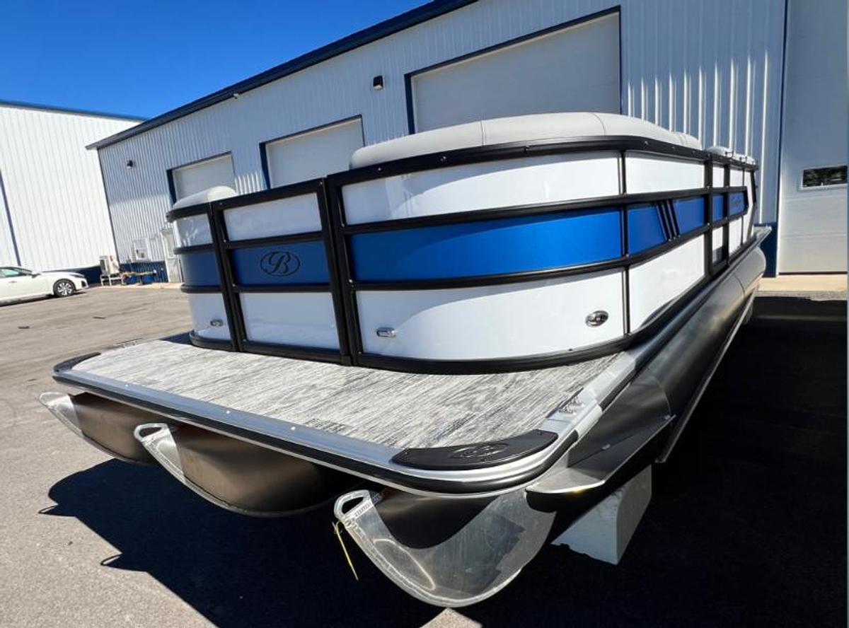 2026 Bentley Pontoons 223 Bolt
