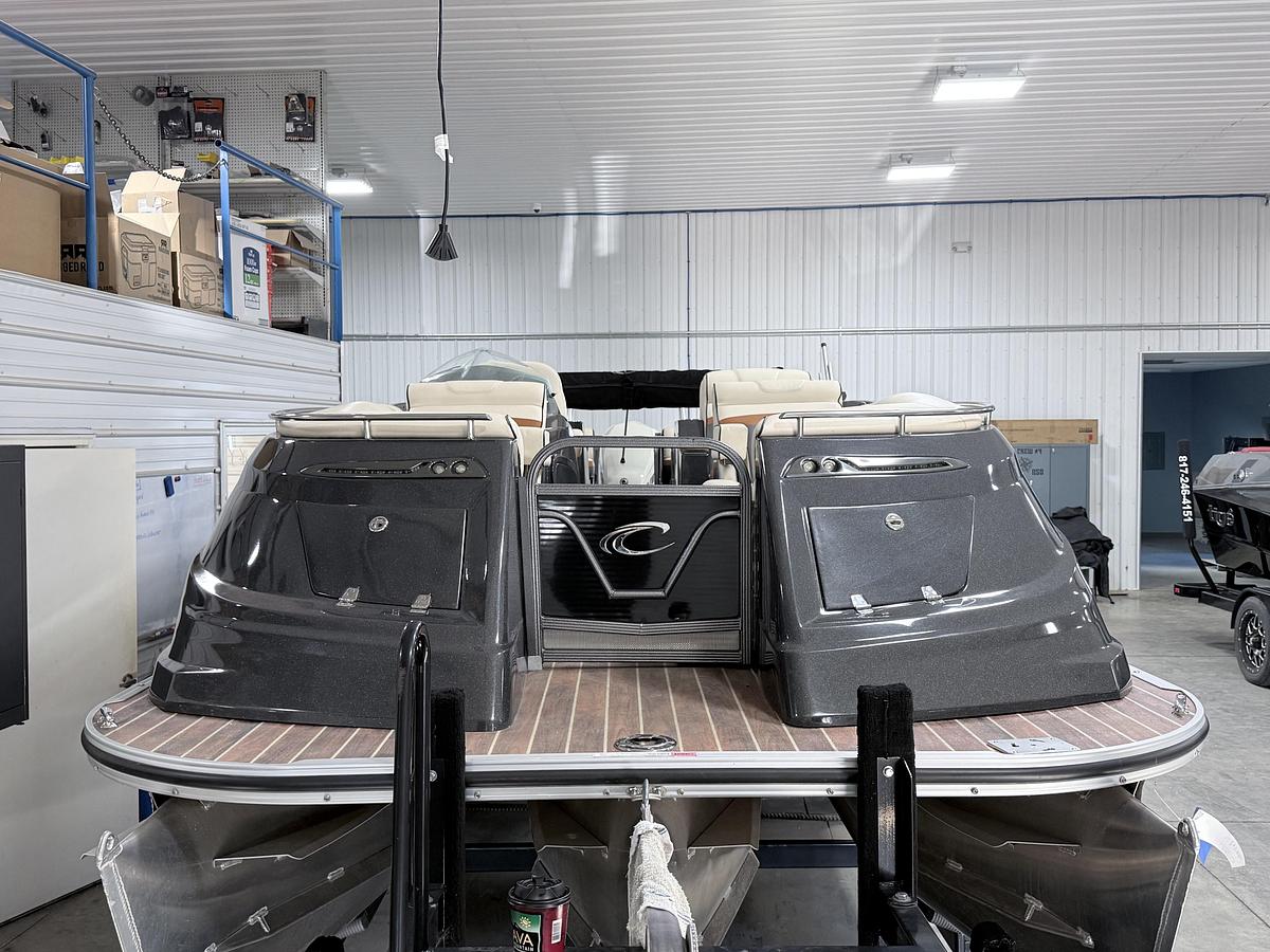 Used 2014 Crest  250 Savanah