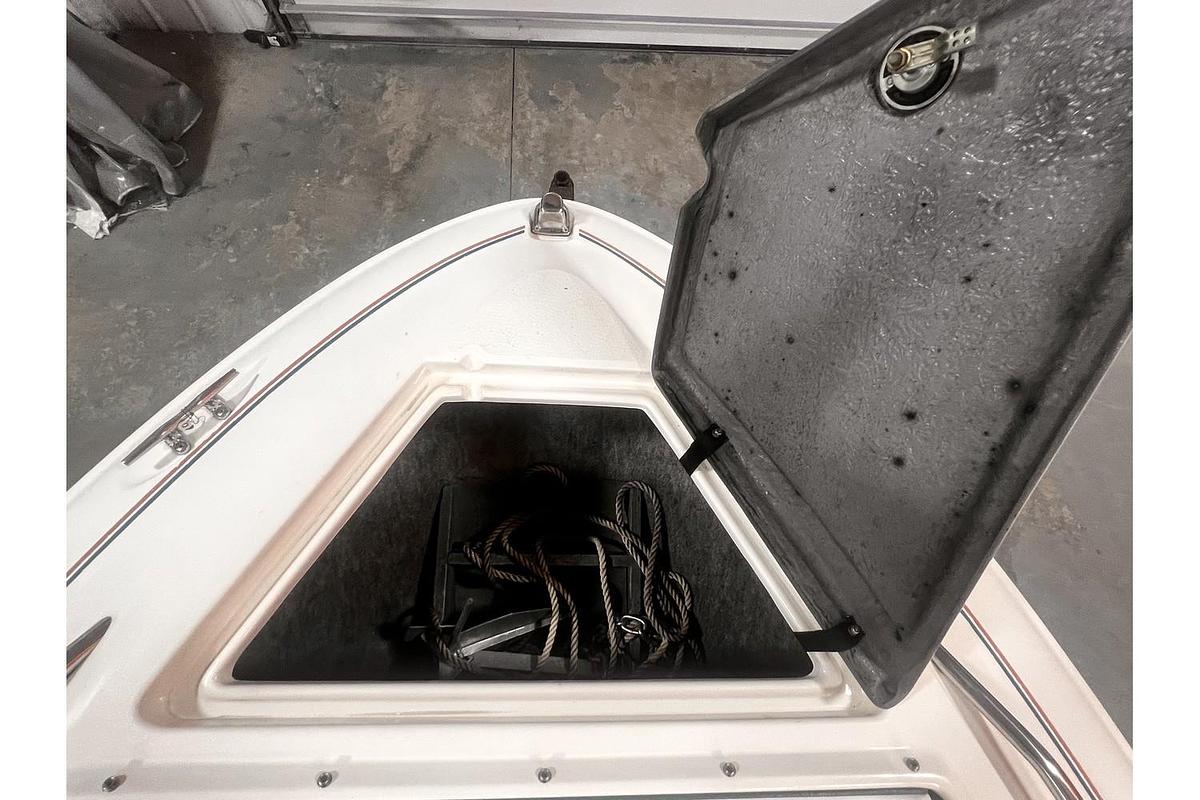 Used 1992 Sea Ray 220 Bow Rider