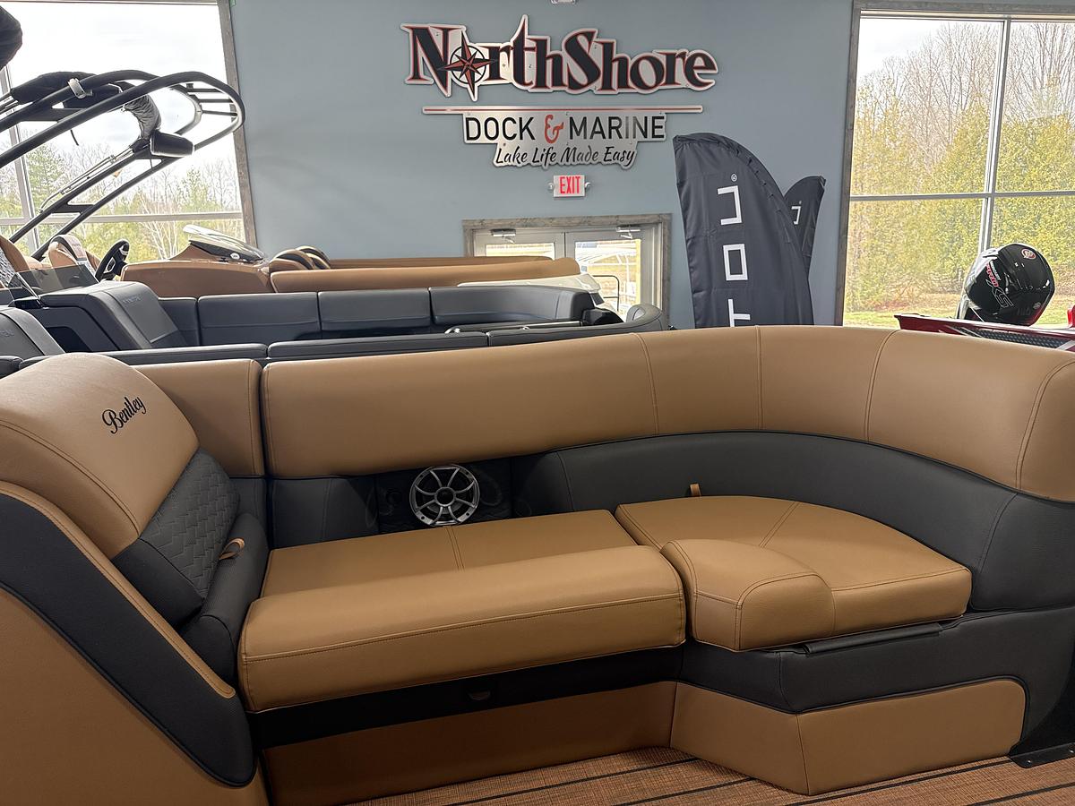 2026 Bentley Pontoons Elite 253 Swingback EXT w/ Wake Tower