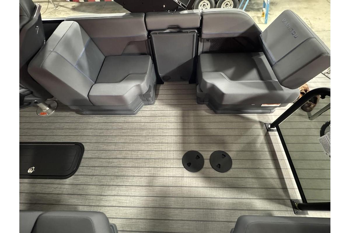 2025 Manitou Explore 24 Navigator