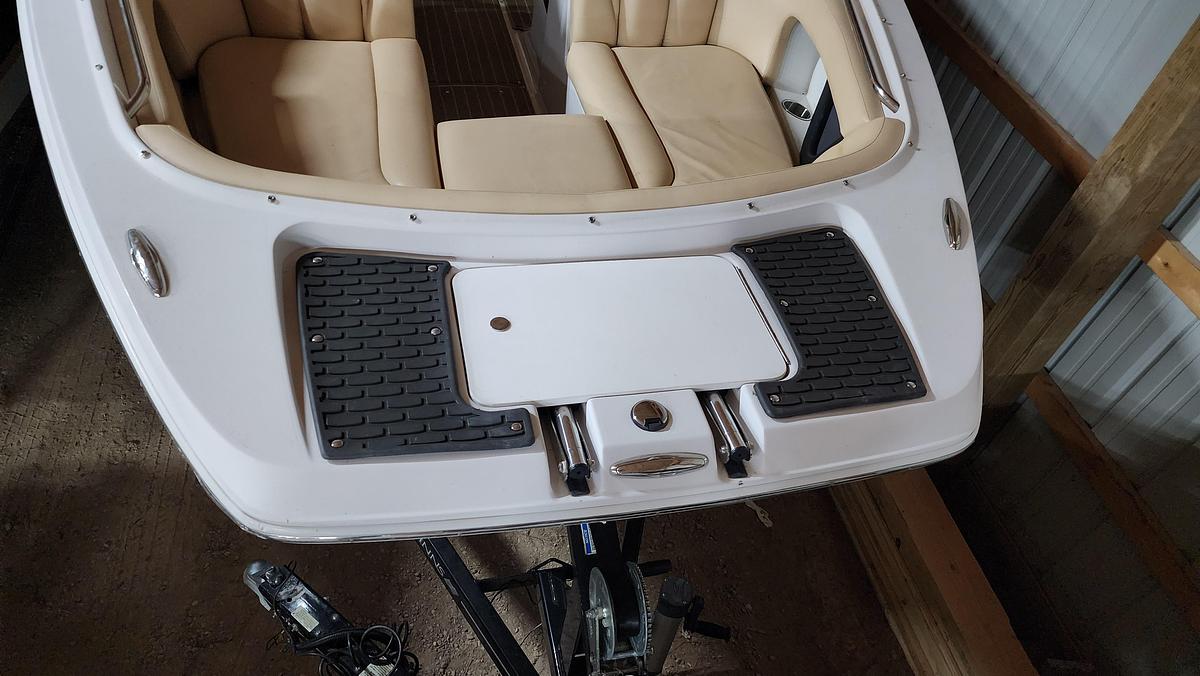 Used 2009 Four Winns SL 222