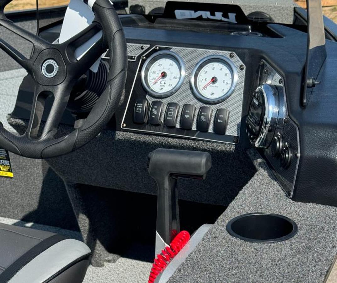 2025 Lund Angler 1650 SS