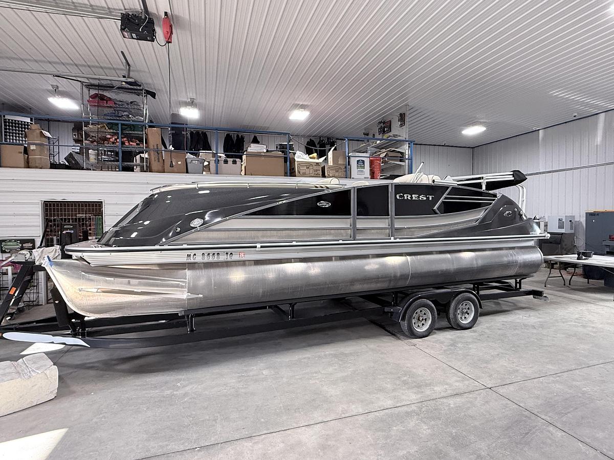 Used 2014 Crest  250 Savanah