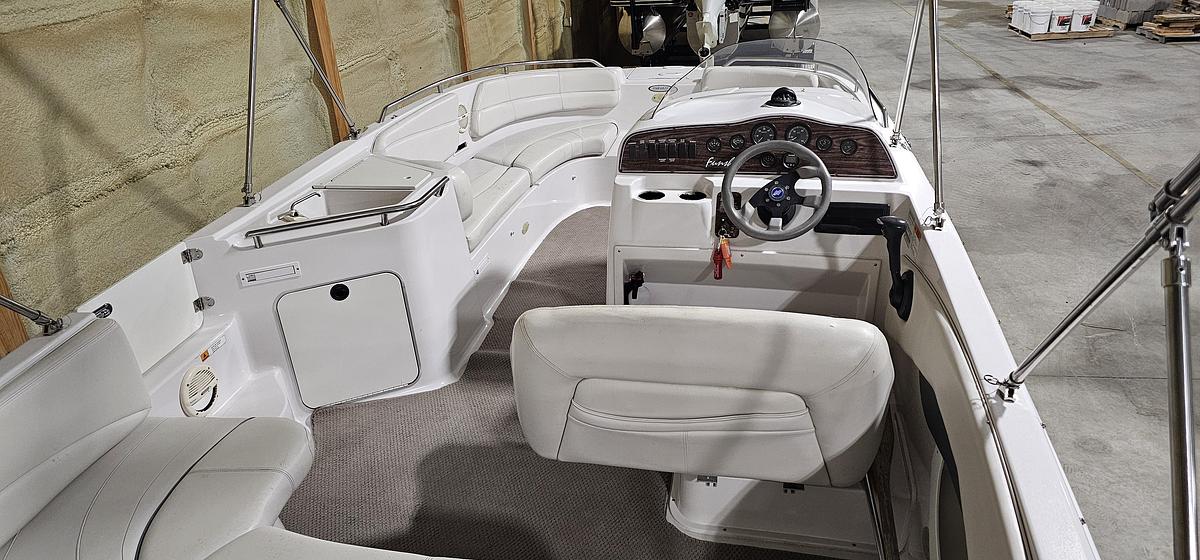 Used 2001 Four Winns 214 FunShip