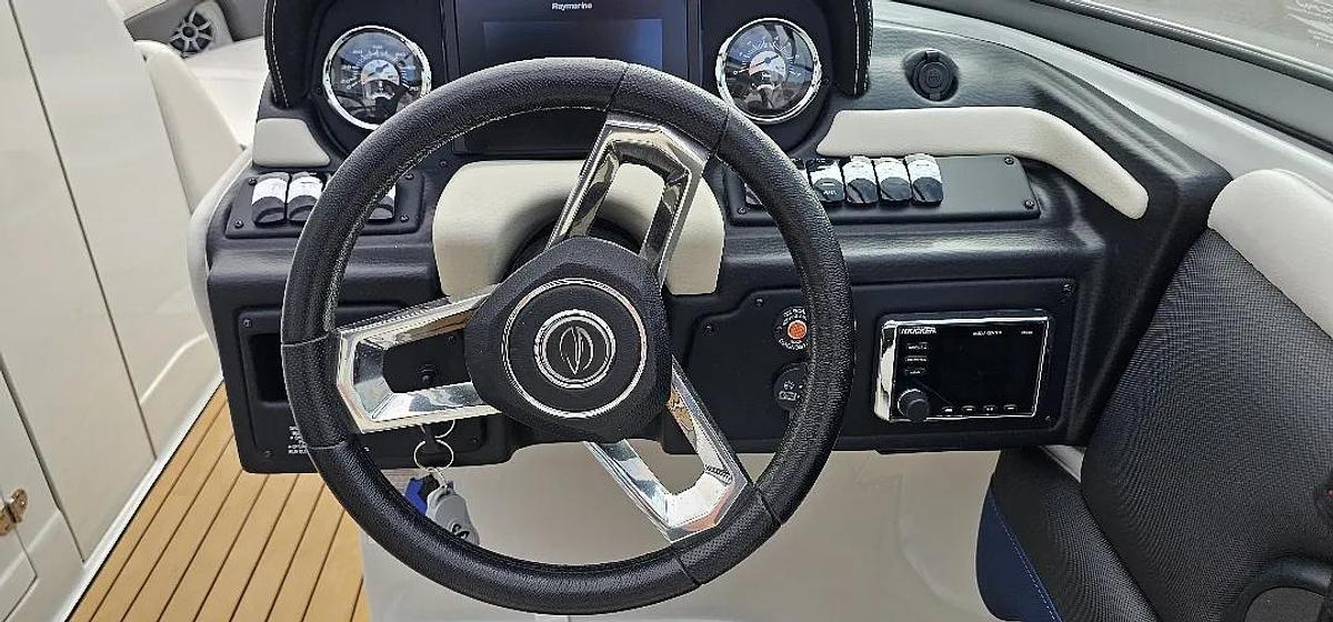 Used 2019 Crownline 285 SS