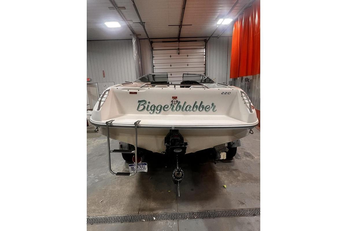 Used 1992 Sea Ray 220 Bow Rider