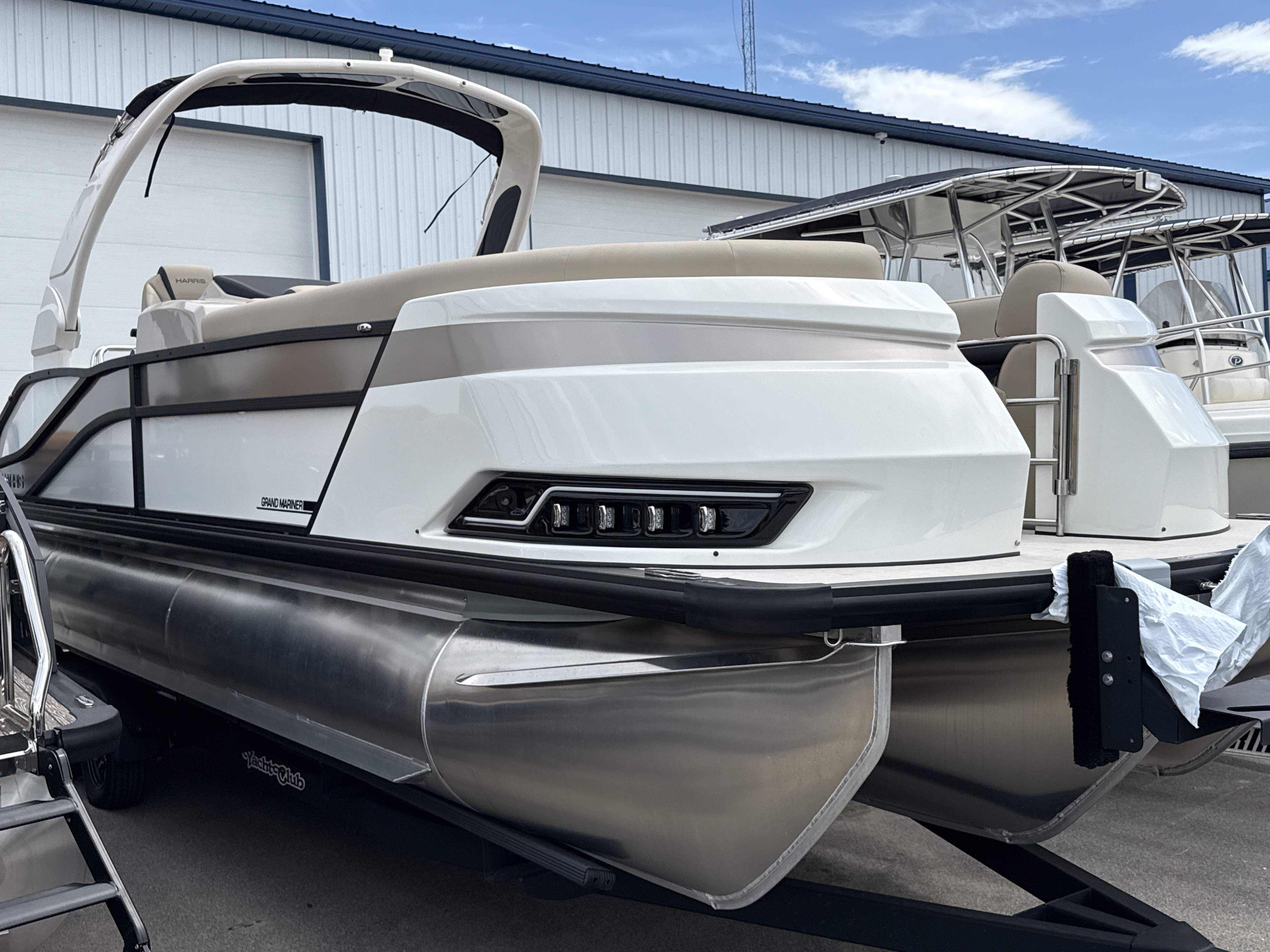 New 2026 Lund Z18C 1875 Crossover Xs, 49648 Kewadin - Boat Trader