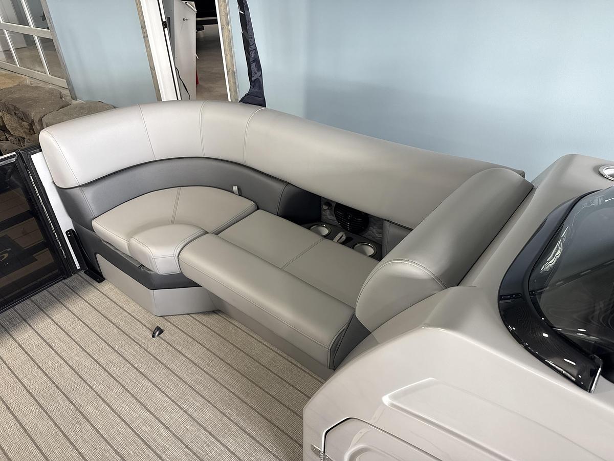 Used 2026 Bentley Pontoons 223 Elite Admiral