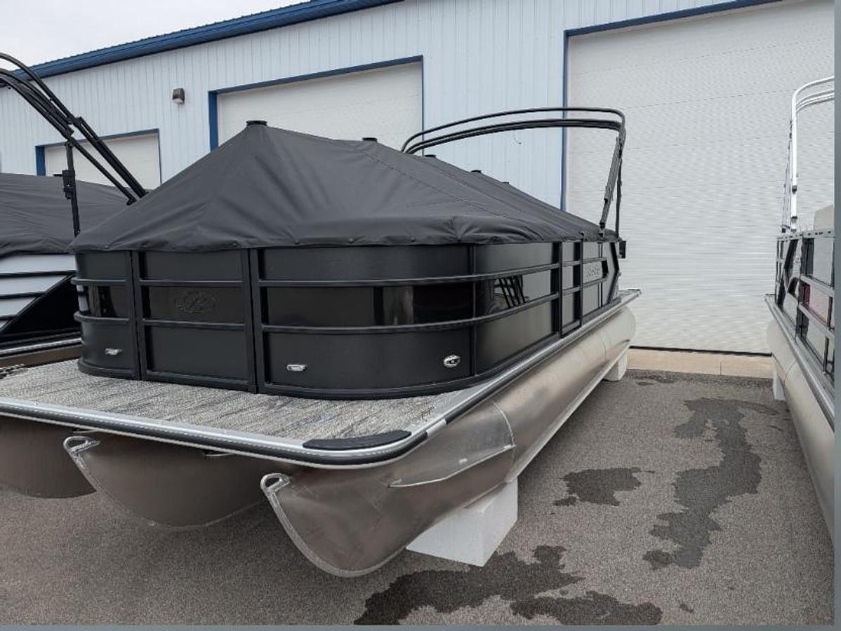 2026 Bentley Pontoons 223 Bolt