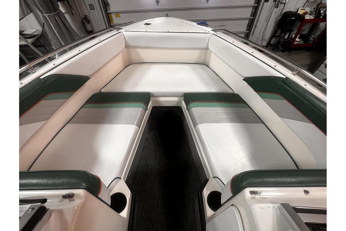 Used 1992 Sea Ray 220 Bow Rider