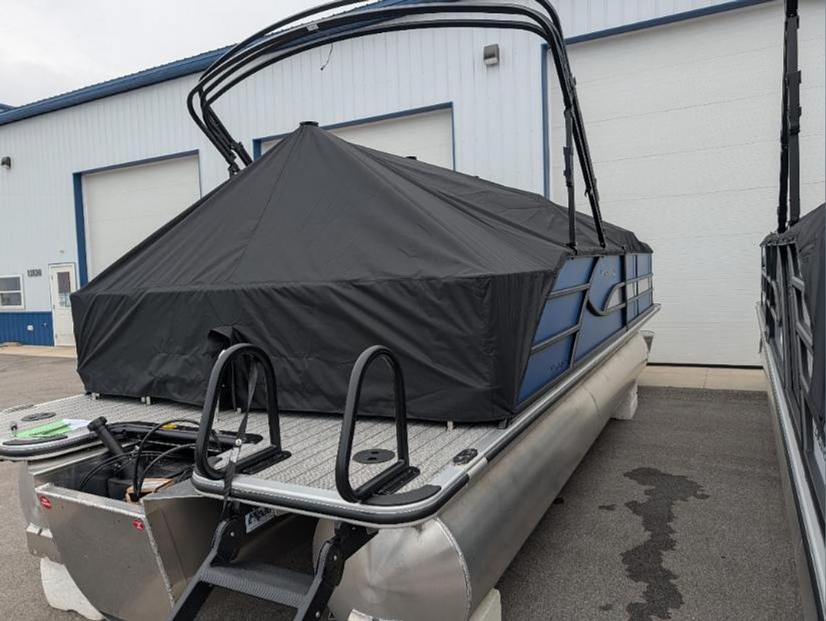 2026  BENTLEY LEGACY 223 SWINGNACK