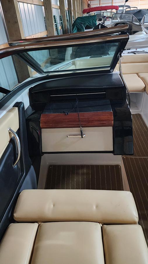 Used 2009 Four Winns SL 222