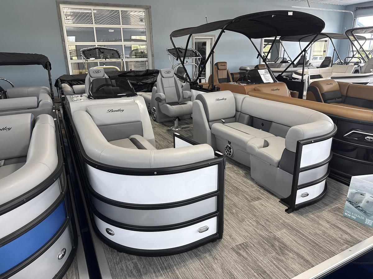 2026 Bentley Pontoons Legacy 243 Navigator Ext