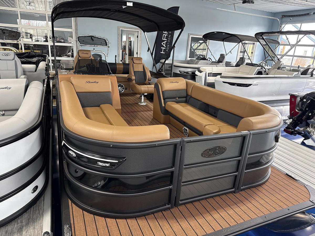 2026 Bentley Pontoons Elite 253 Swingback dual captain