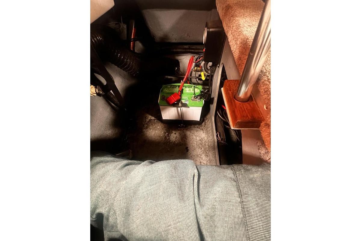 Used 1992 Sea Ray 220 Bow Rider