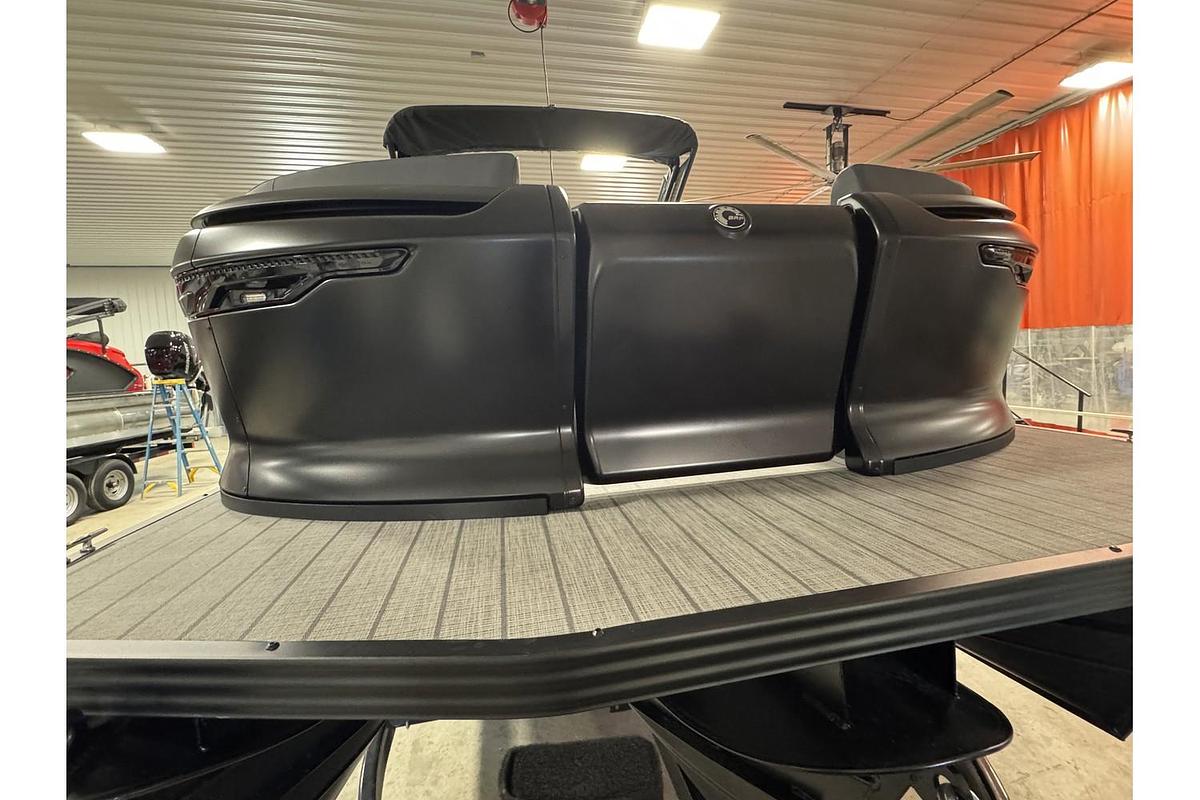 2025 Manitou Explore 24 Navigator