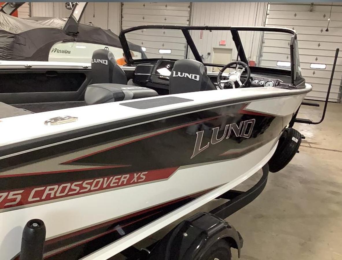 2026 Lund Z18C 1875 Crossover Xs