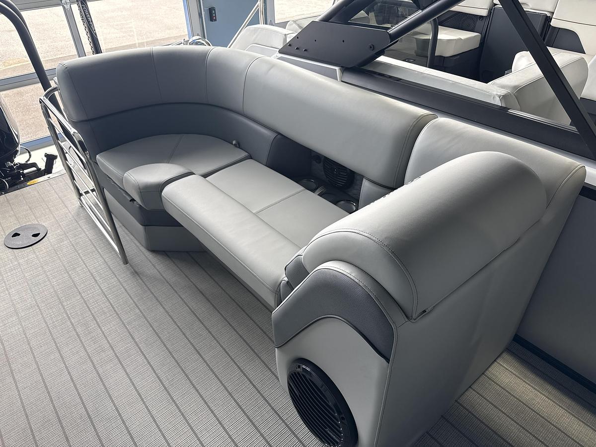 Used 2026 Bentley Pontoons 223 Elite Admiral