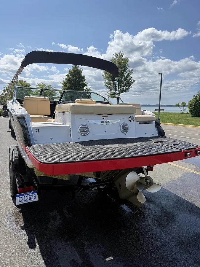 Used 2009 Four Winns SL 222