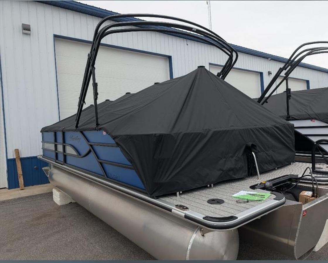 2026  BENTLEY LEGACY 223 SWINGNACK