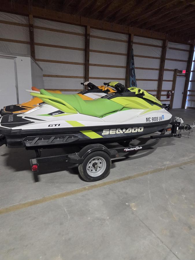 Used 2017 + 2019 Seadoo GTi Pair seadoo GTi