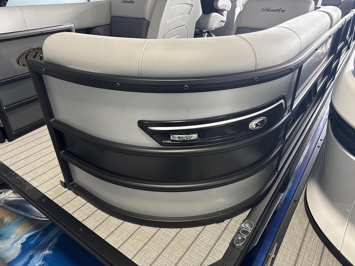 Used 2026 Bentley Pontoons 223 Elite Admiral