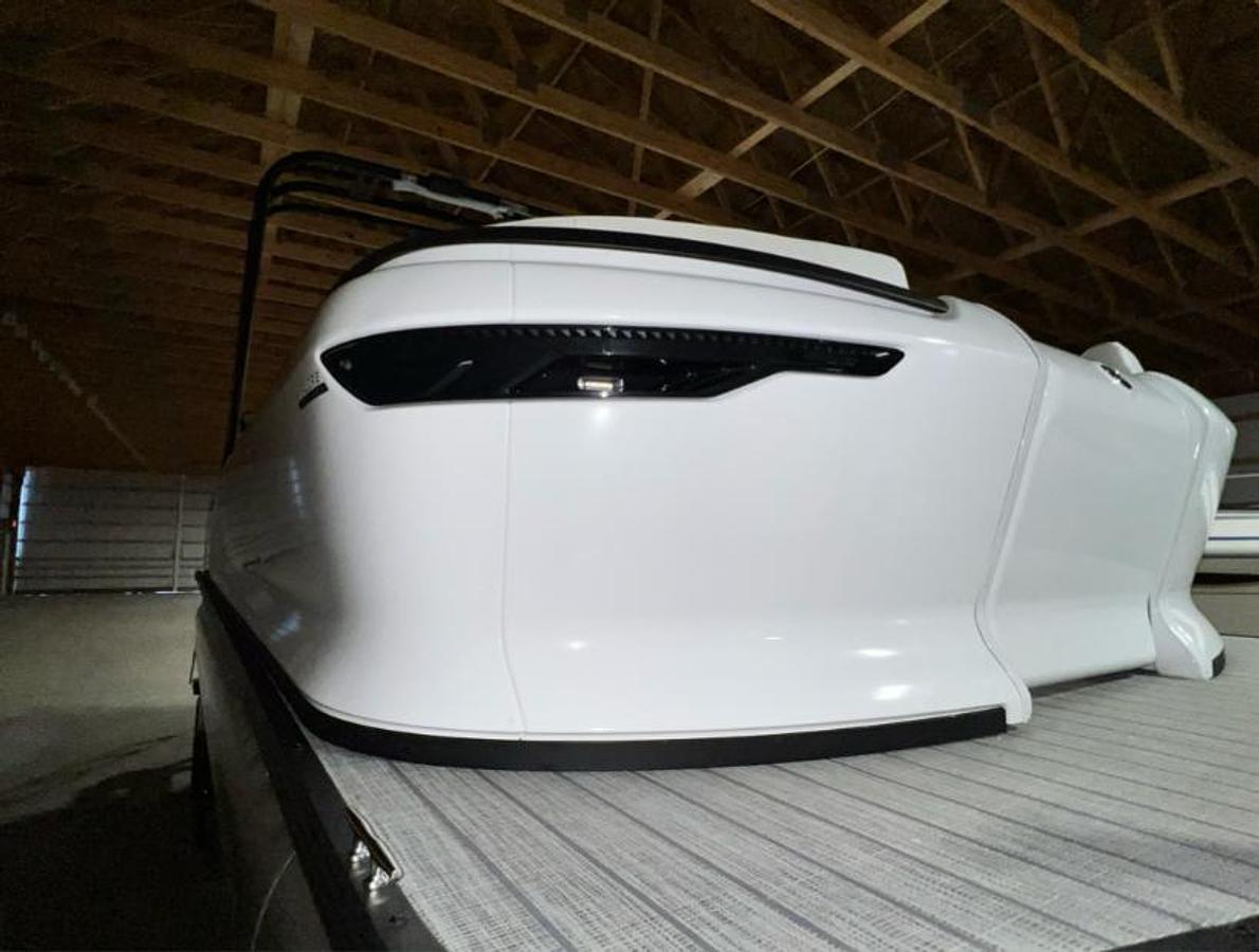 2025 Manitou 2025 Manitou Explore 24