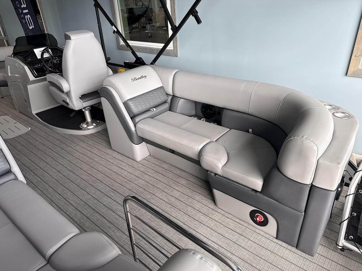 Used 2026 Bentley Pontoons 223 Elite Admiral