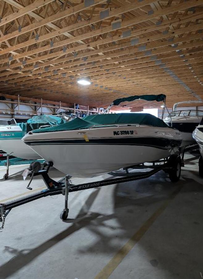 Used 2002 Four Winns 200 Horizon with Trailer