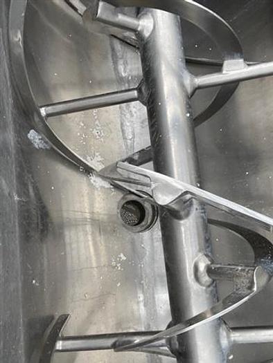 Used 40 CU. FT. J.H. DAY DOUBLE RIBBON BLENDER - S/S - WITH SPRAY SYSTEM